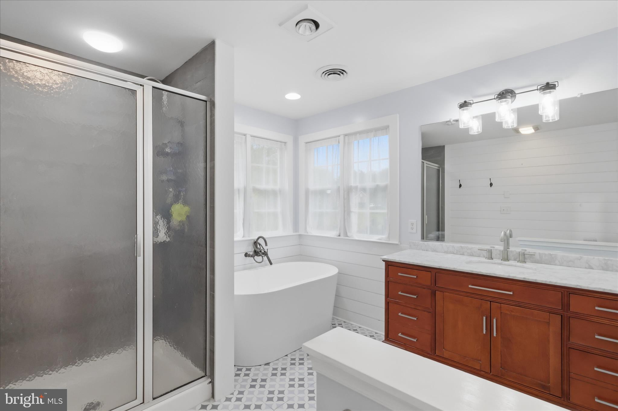 SHARONS RIDGE - Residential