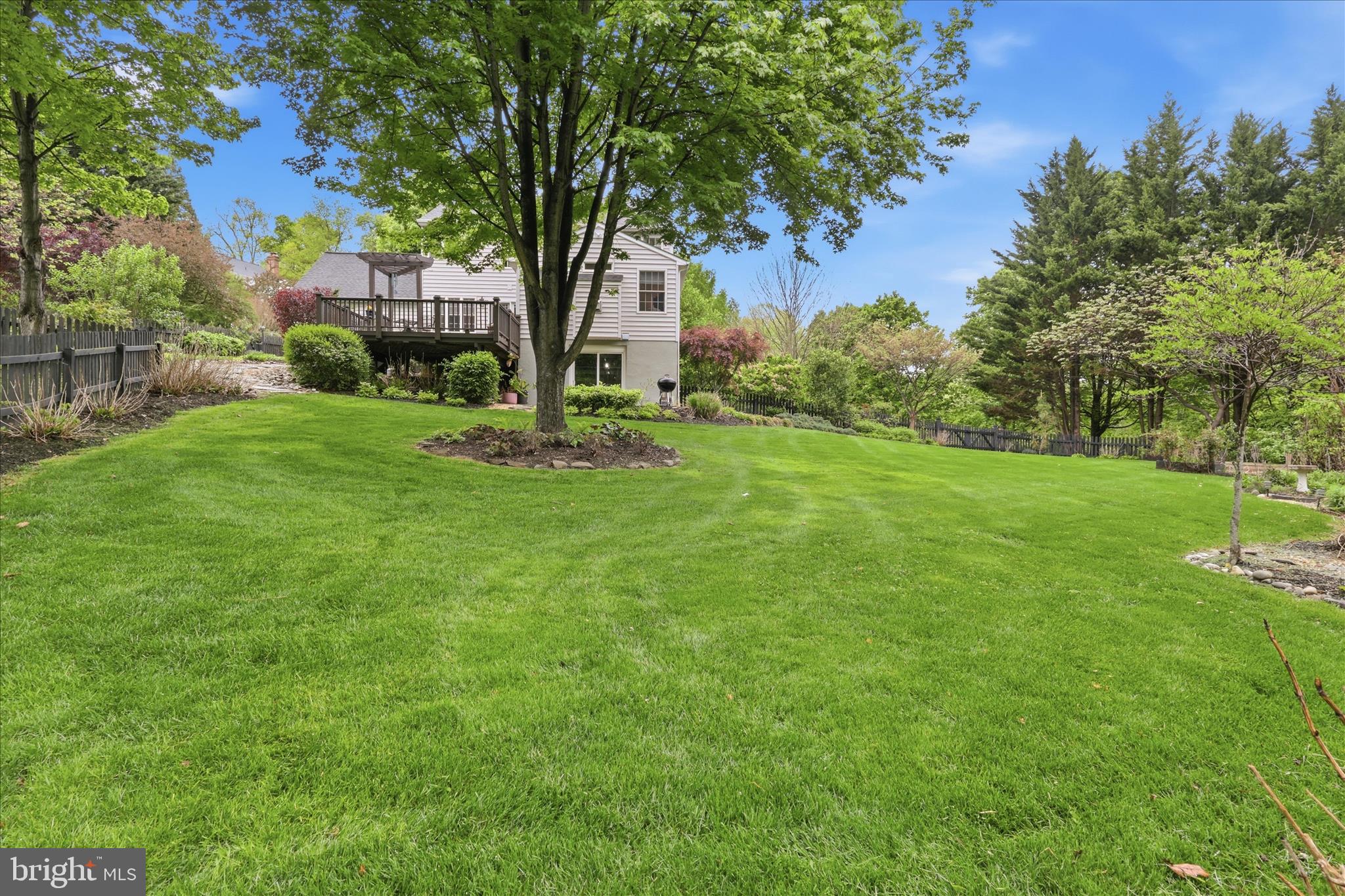 SHARONS RIDGE - Residential