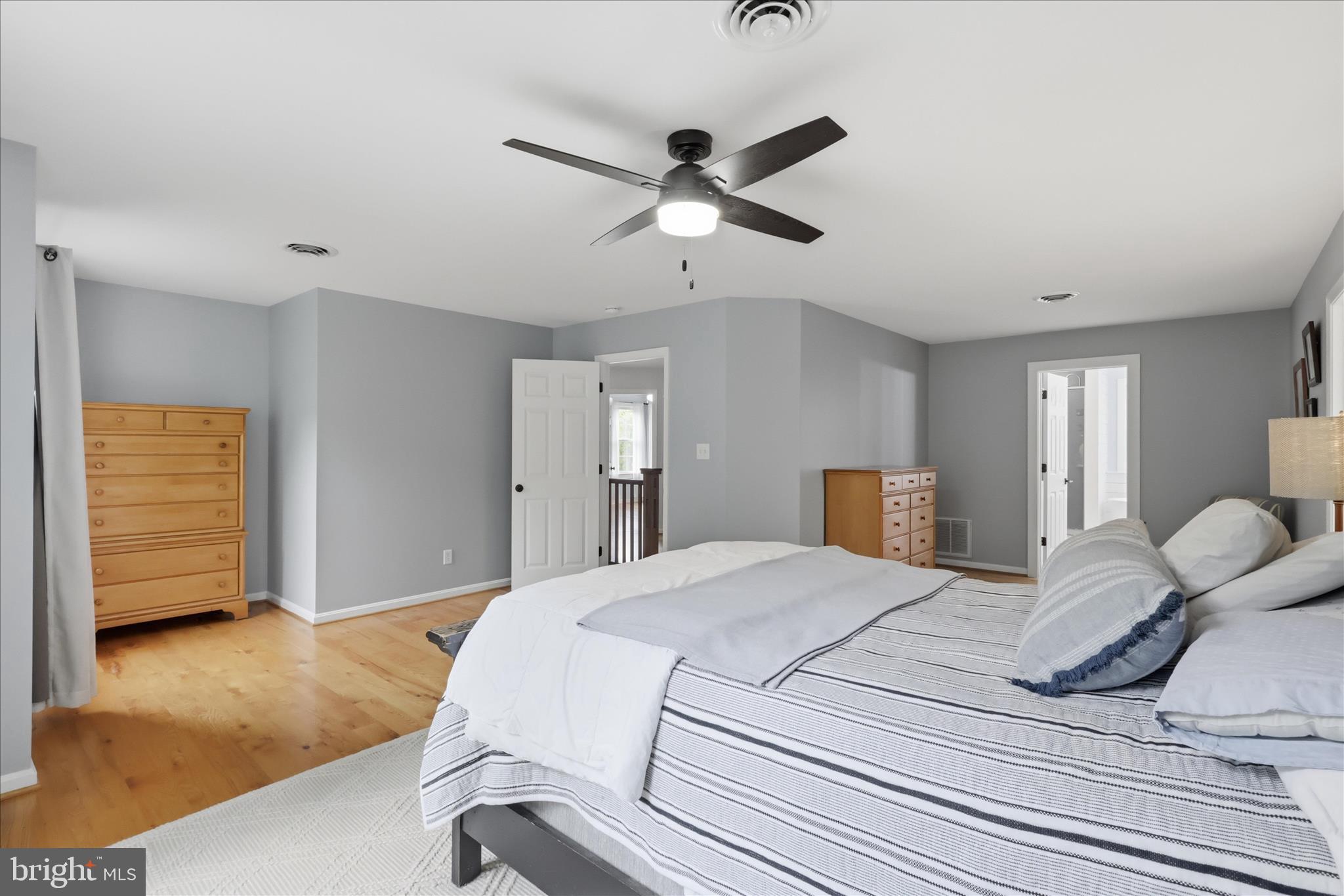 SHARONS RIDGE - Residential