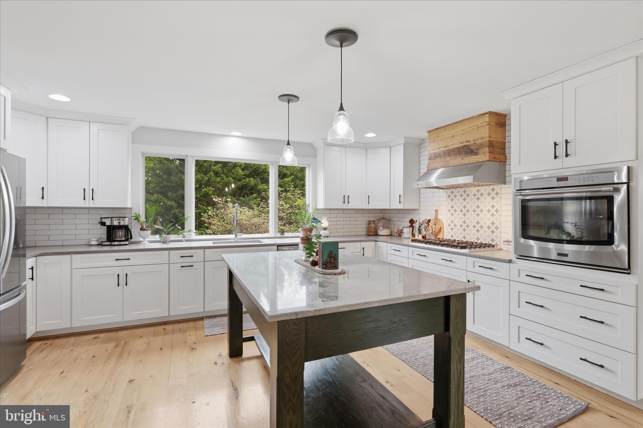 SHARONS RIDGE - Residential