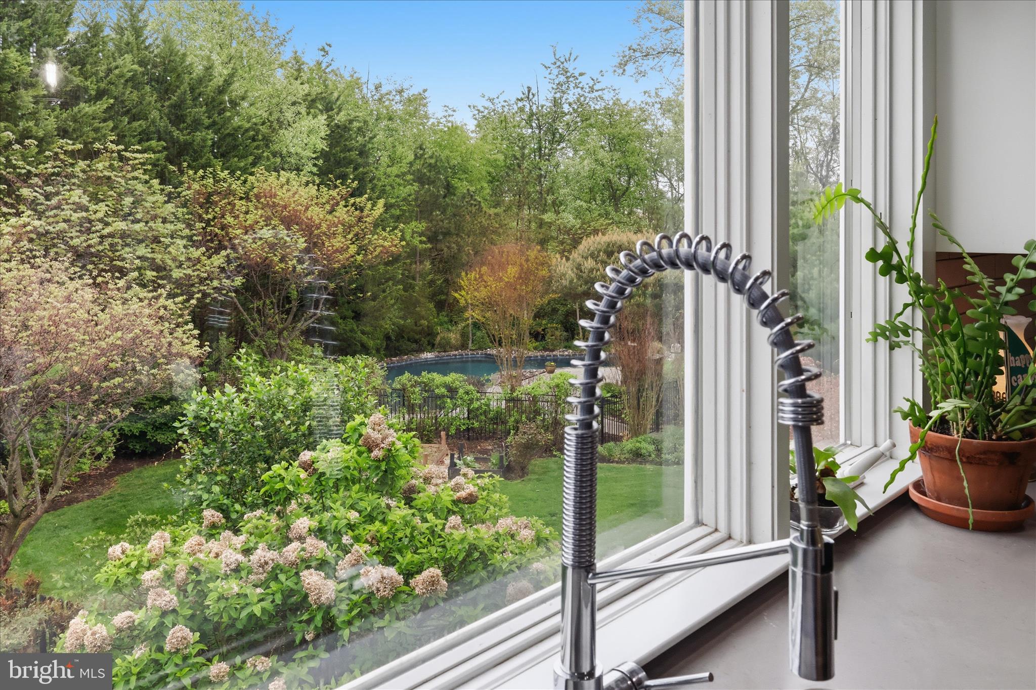 SHARONS RIDGE - Residential