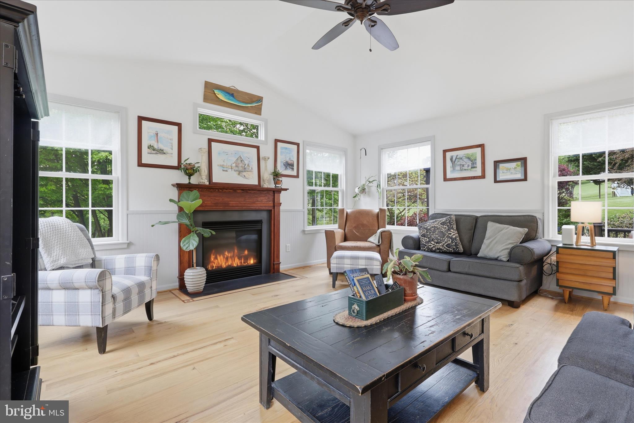 SHARONS RIDGE - Residential