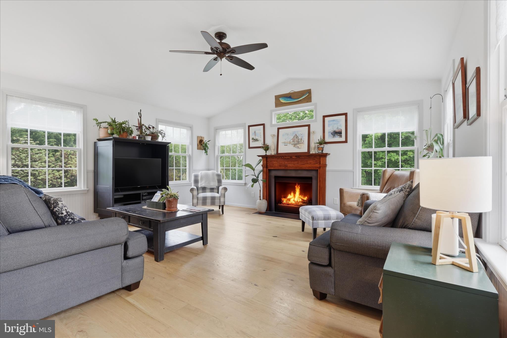 SHARONS RIDGE - Residential