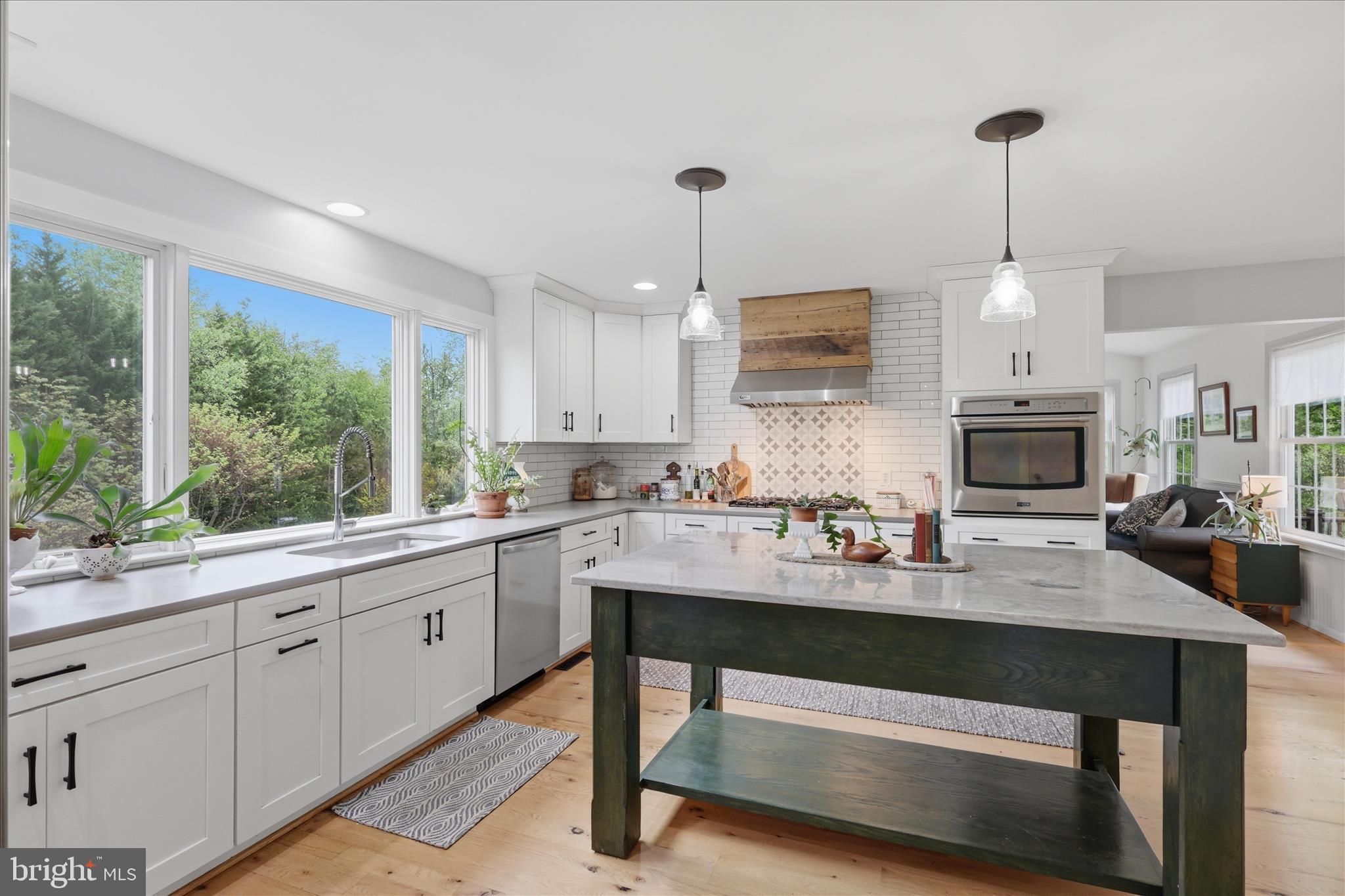 SHARONS RIDGE - Residential