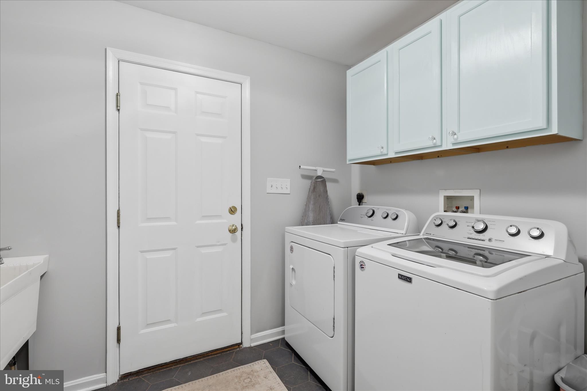 SHARONS RIDGE - Residential