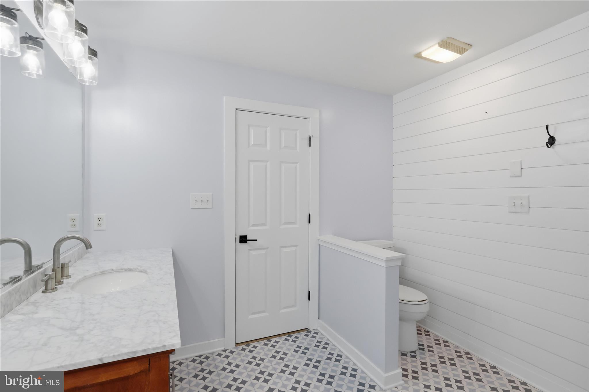 SHARONS RIDGE - Residential