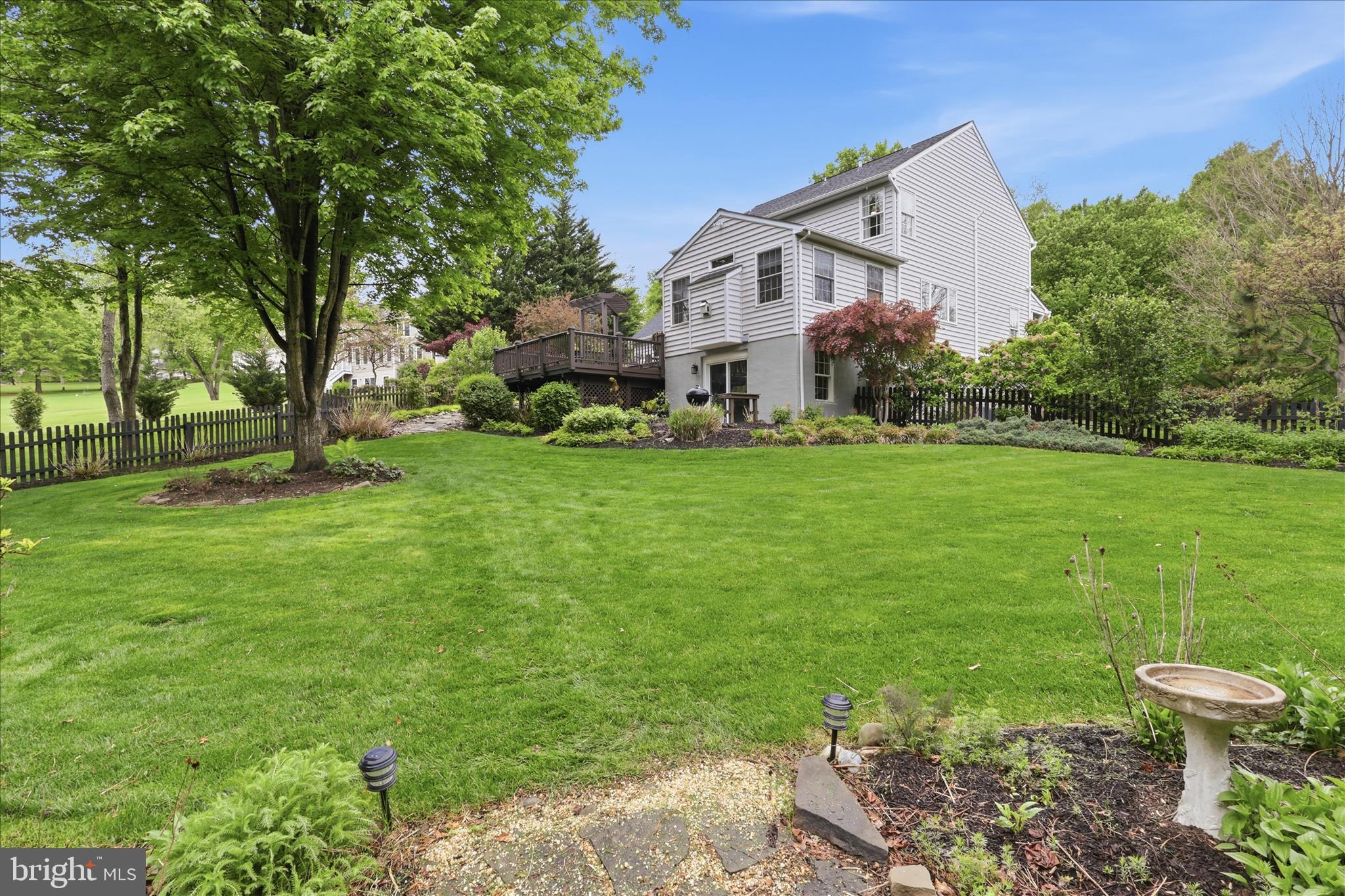 SHARONS RIDGE - Residential