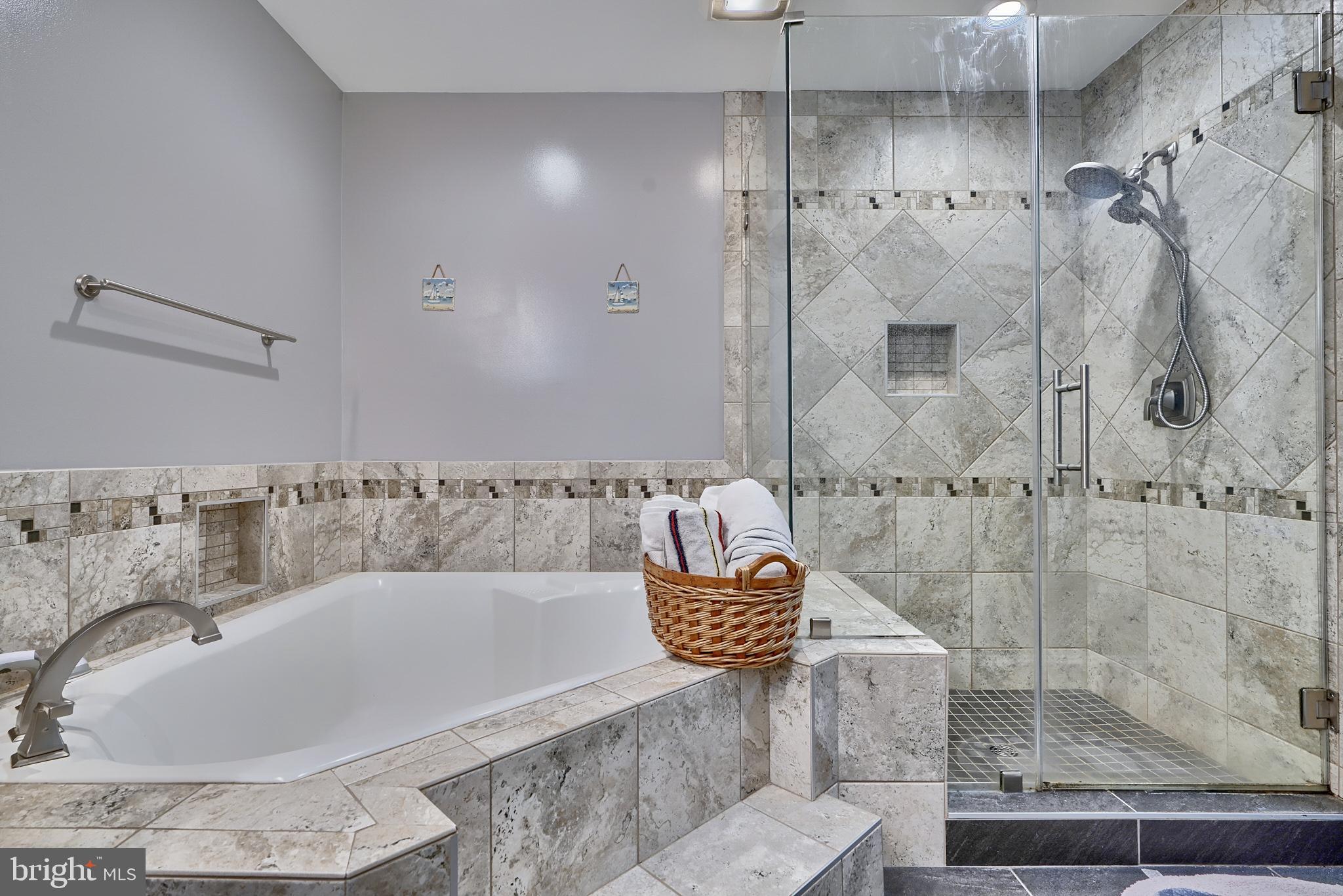 BOWLEYS QUARTERS - Residential