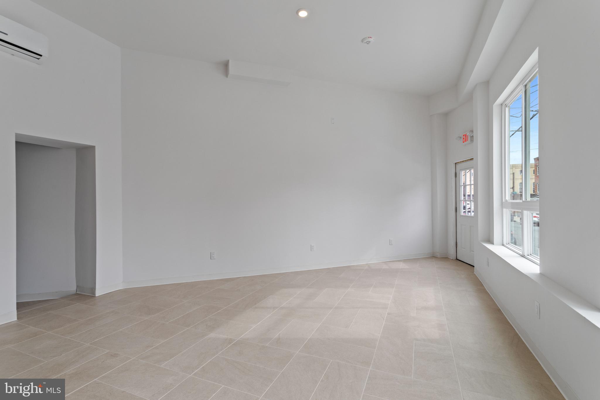 FRANCISVILLE - Commercial Lease