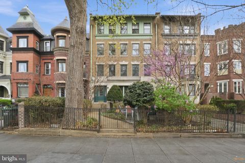 Photo of 1835 NW 16th Street NW #1, WASHINGTON, DC 20009 (MLS # DCDC2253424)