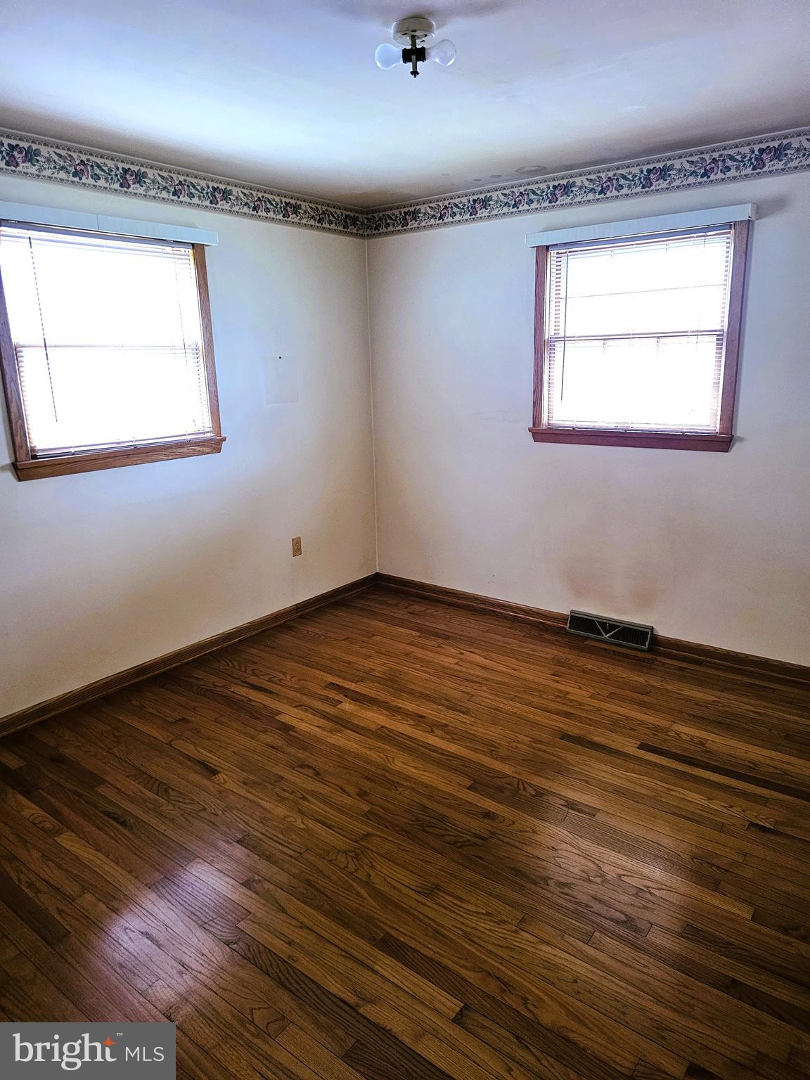 BEL AIR - Residential