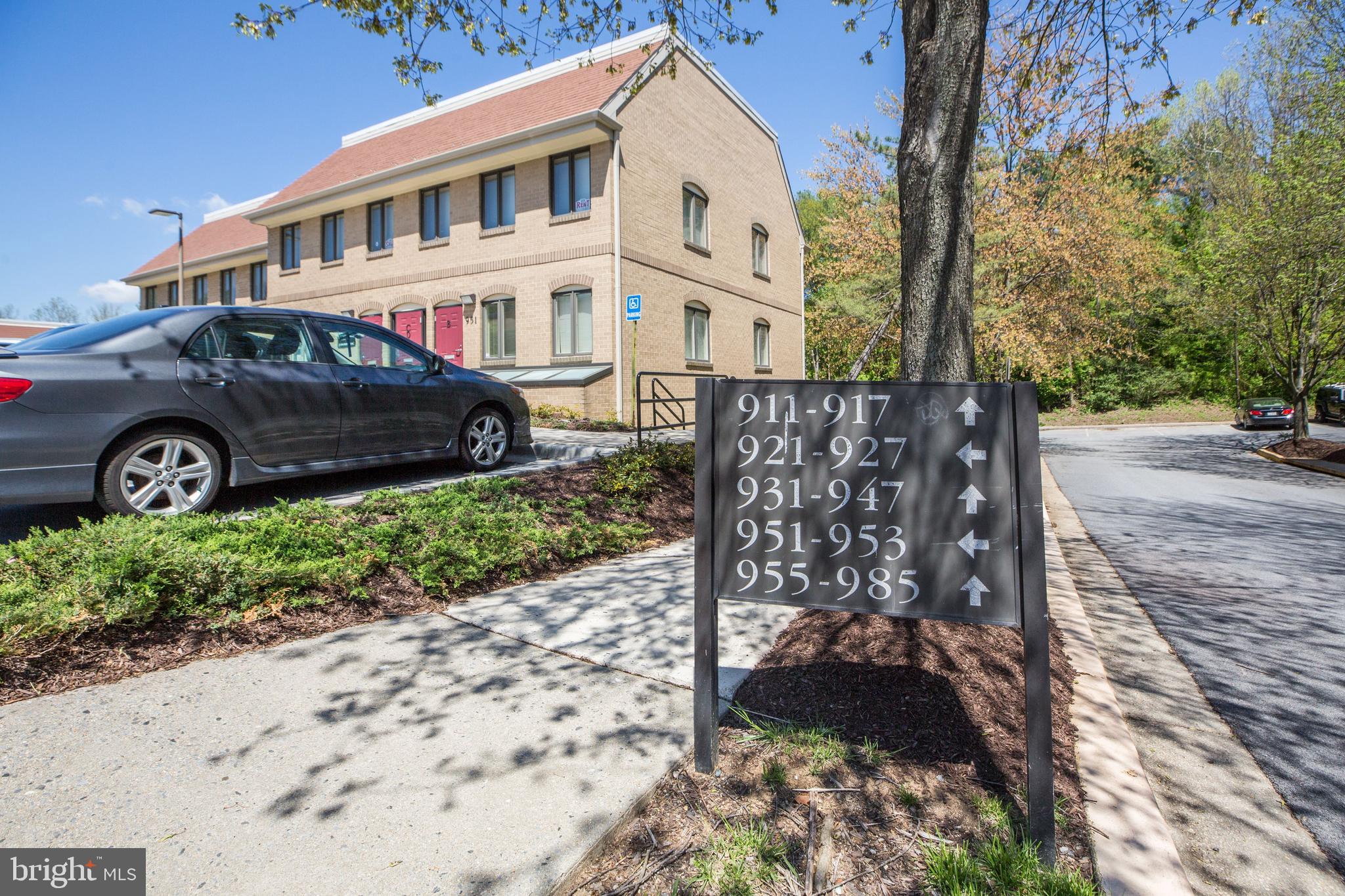 Located within the Russell Office Park, the building at 945 Russell Ave is a Class B, general office property constructed in 1986. It spans approximately 30,000 square feet and is situated on a spacious lot, providing ample parking for tenants and visitors. The property's strategic location offers easy access to major transportation routes like I-270 and Route 355, and is surrounded by a variety of amenities, including restaurants and retail stores. With a Walk Score of 75, the building is in a "Very Walkable" neighborhood, making it a convenient and desirable location for businesses.
Experience the perfect professional setting at 945 Russell Ave, Suite B, a beautifully maintained general office space in Gaithersburg, MD. This 880-square-foot suite, available for immediate lease, is situated within the Russell Office Park.