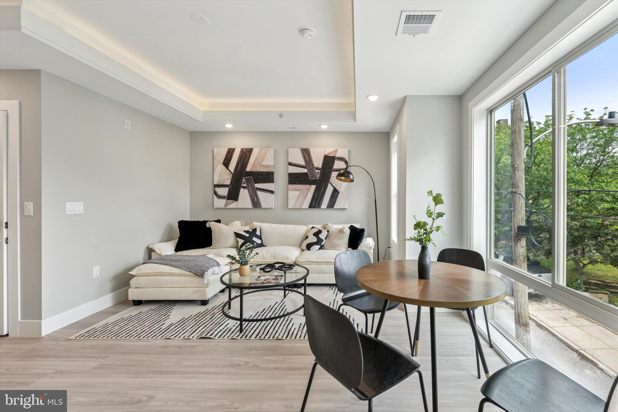 OLDE KENSINGTON - Residential Lease