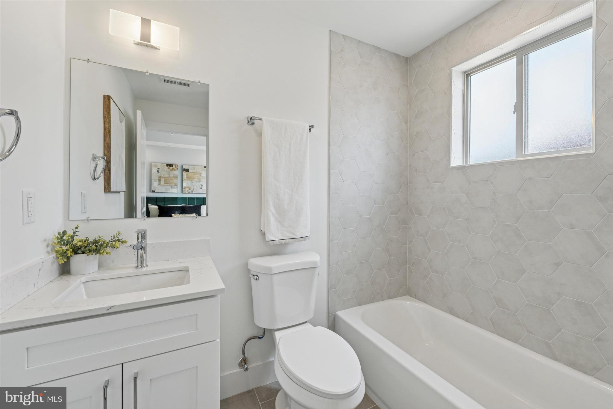 OLDE KENSINGTON - Residential Lease