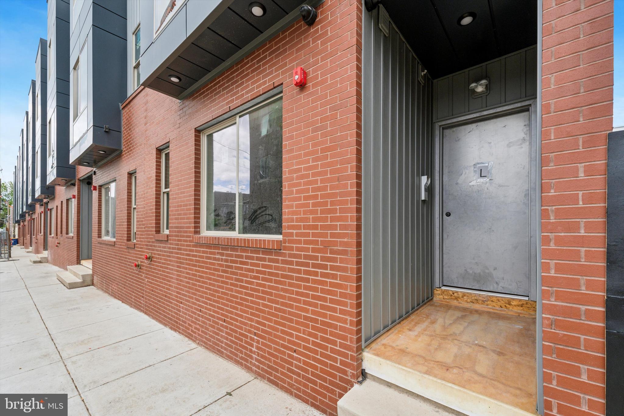 OLDE KENSINGTON - Residential Lease