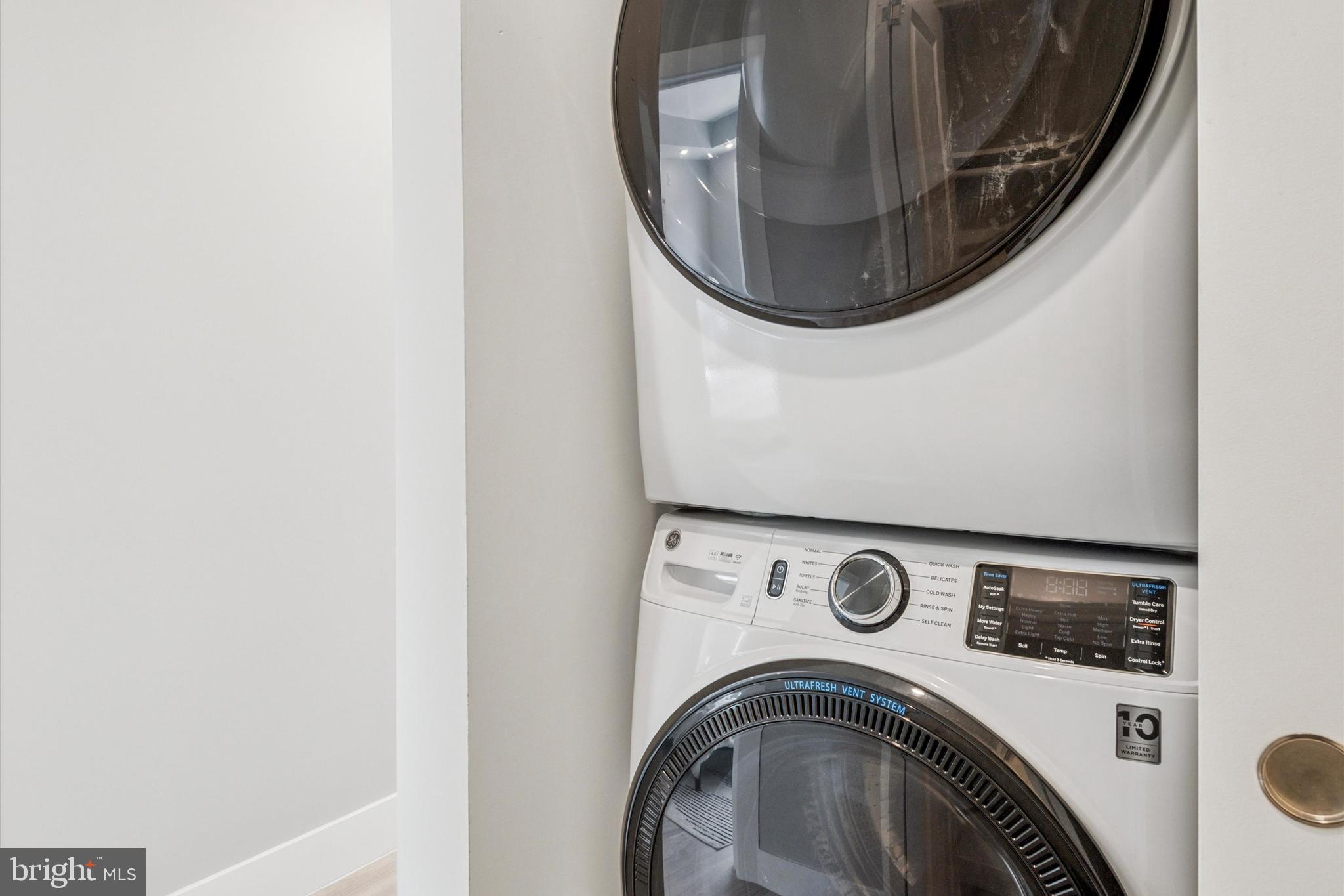 OLDE KENSINGTON - Residential Lease