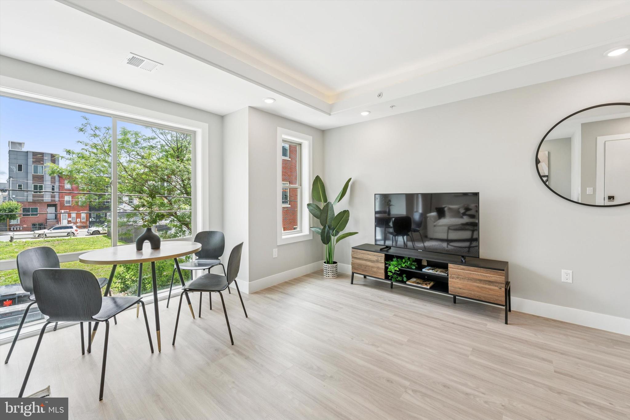 OLDE KENSINGTON - Residential Lease