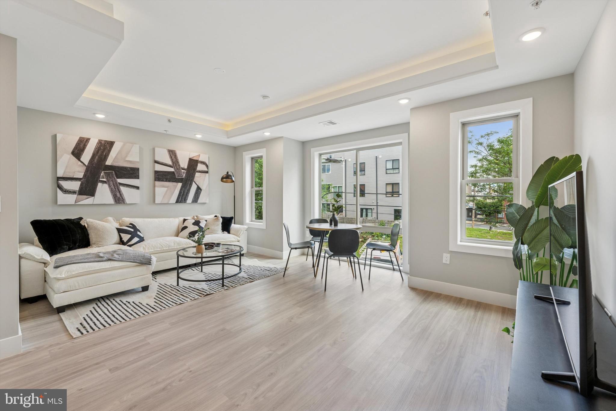 OLDE KENSINGTON - Residential Lease