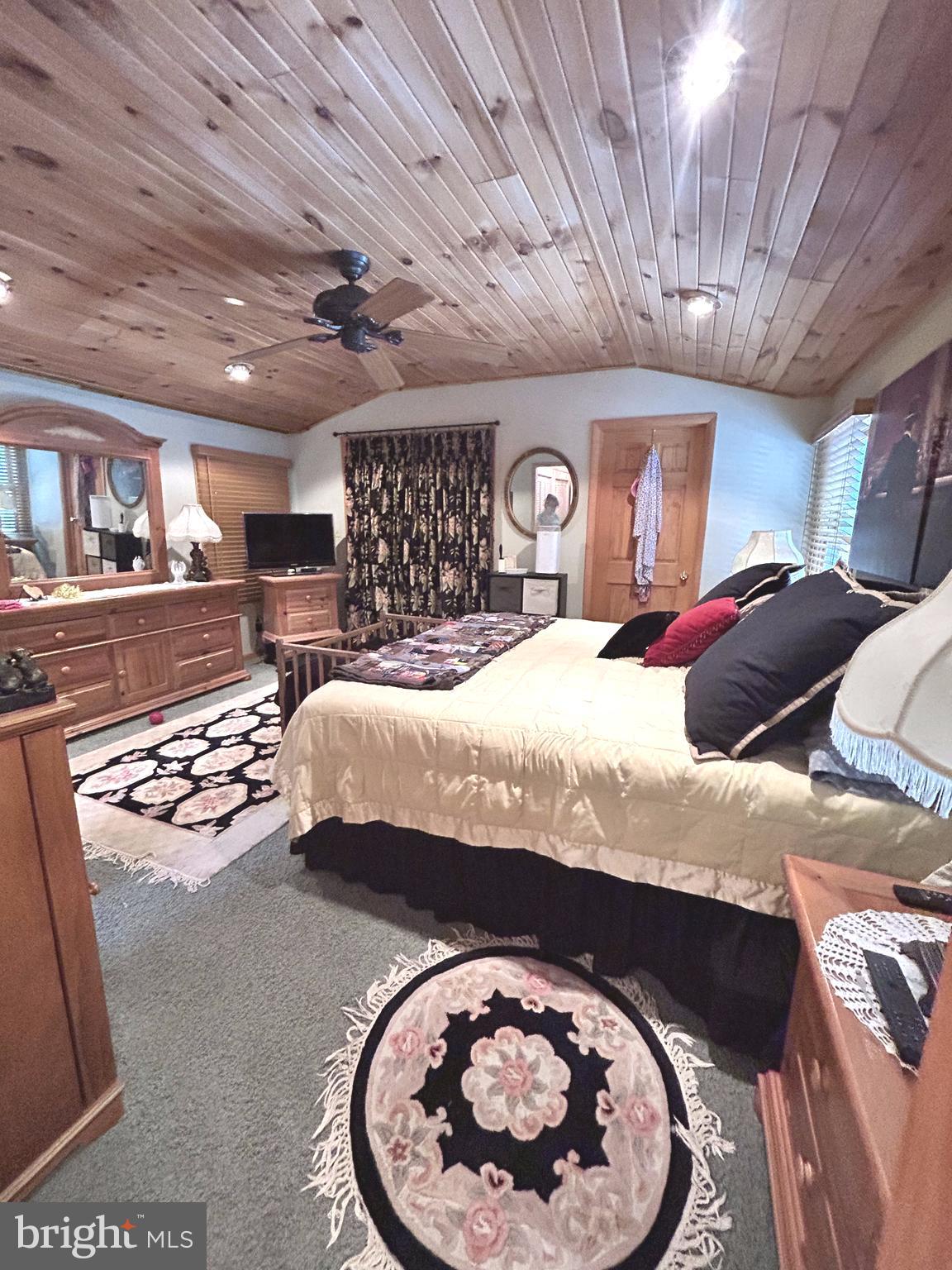 THE WOODS - Residential