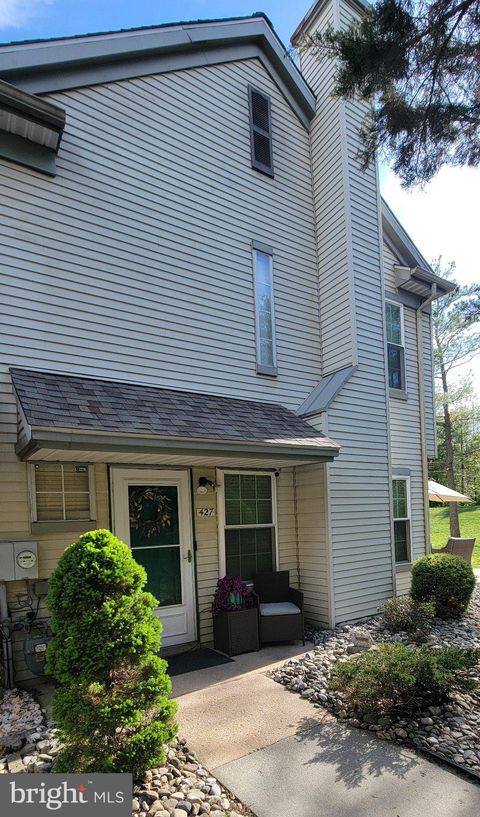 Photo of 427 Stonebridge Boulevard, NEW CASTLE, DE 19720 (MLS # DENC2101110)