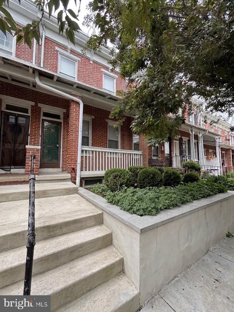1819 W 16TH STREET