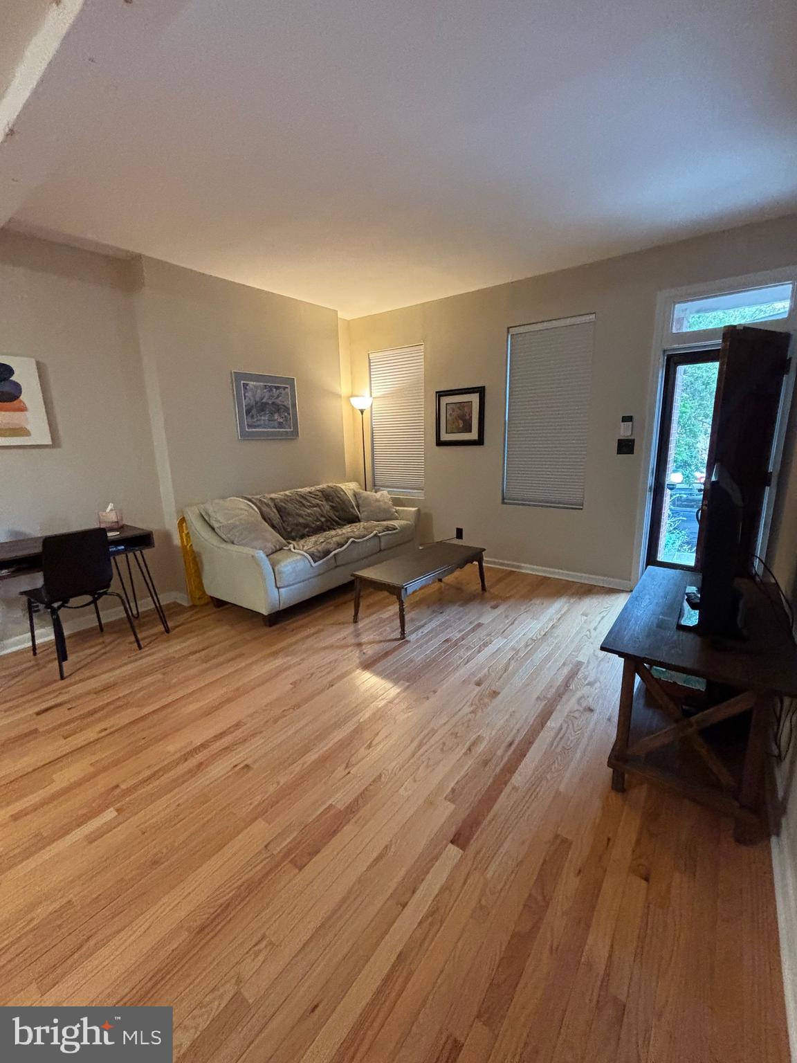 1819 W 16TH STREET