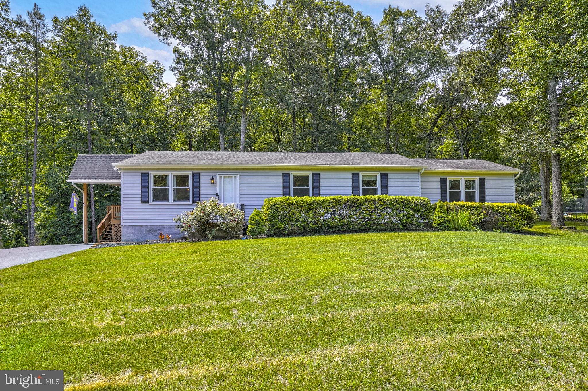 36973 W LAKELAND DRIVE