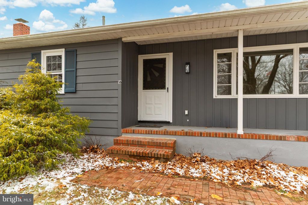 Photo of 16 New Street, HANCOCKS BRIDGE, NJ 08038 (MLS # NJSA2017430)