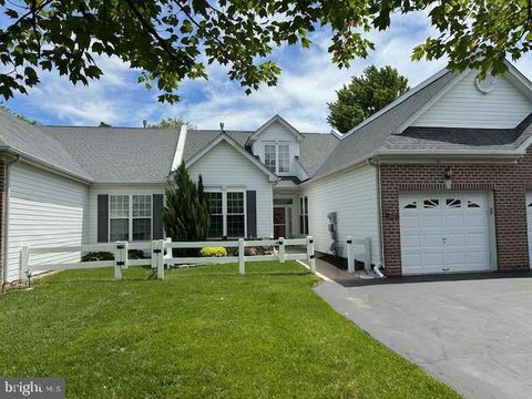 32 NEWBURY WAY LANSDALE PA 19446