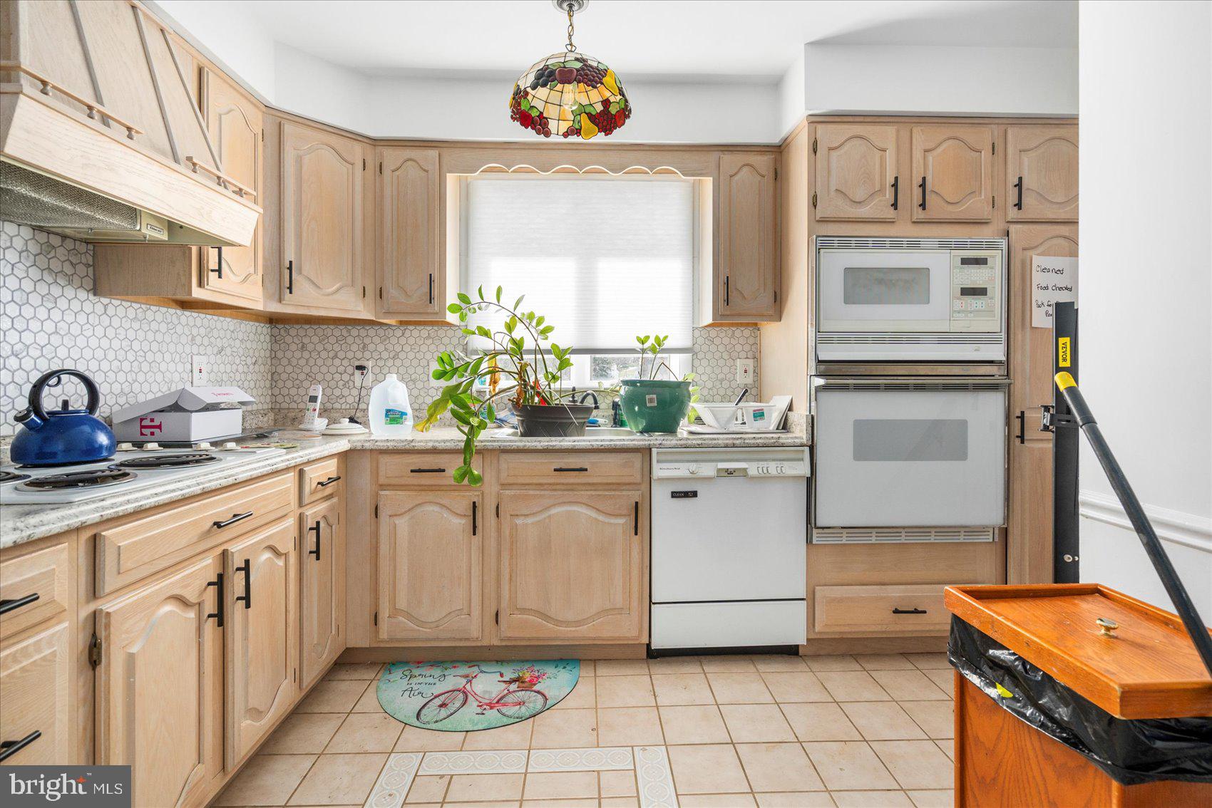 SHETLAND HILLS - Residential