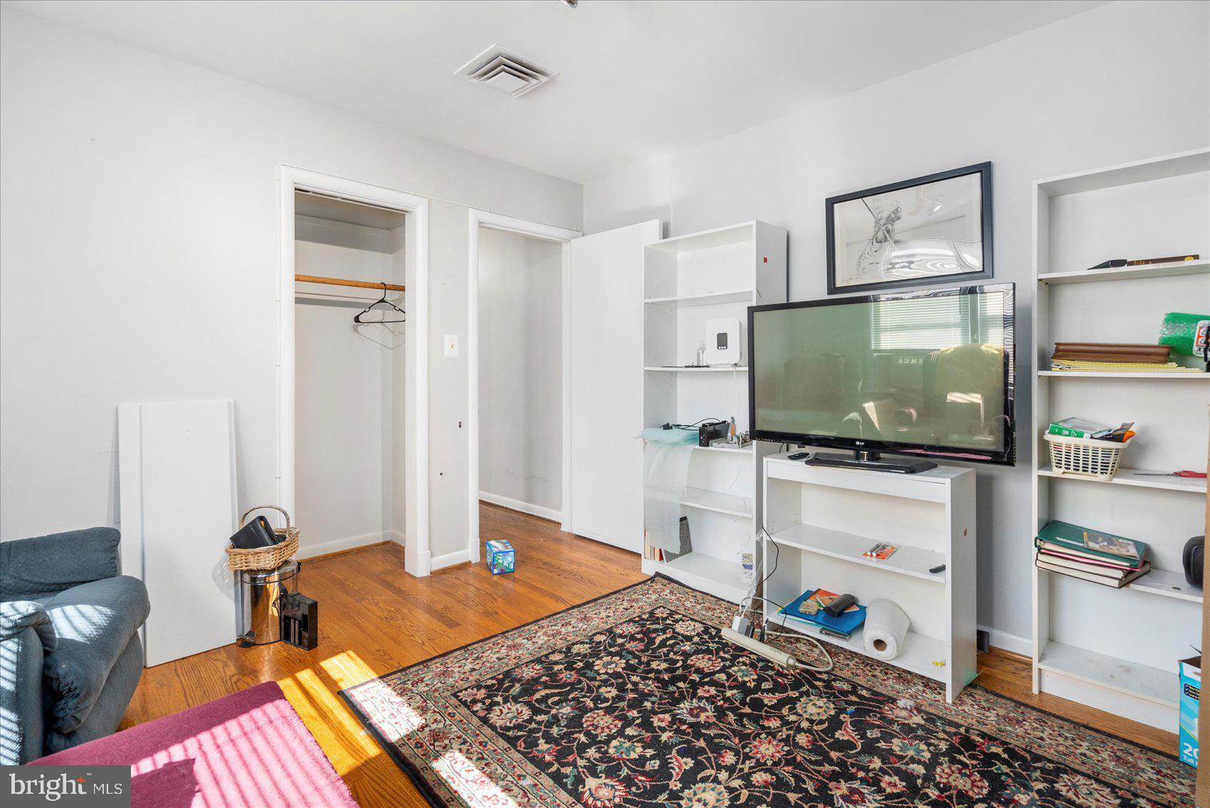 SHETLAND HILLS - Residential