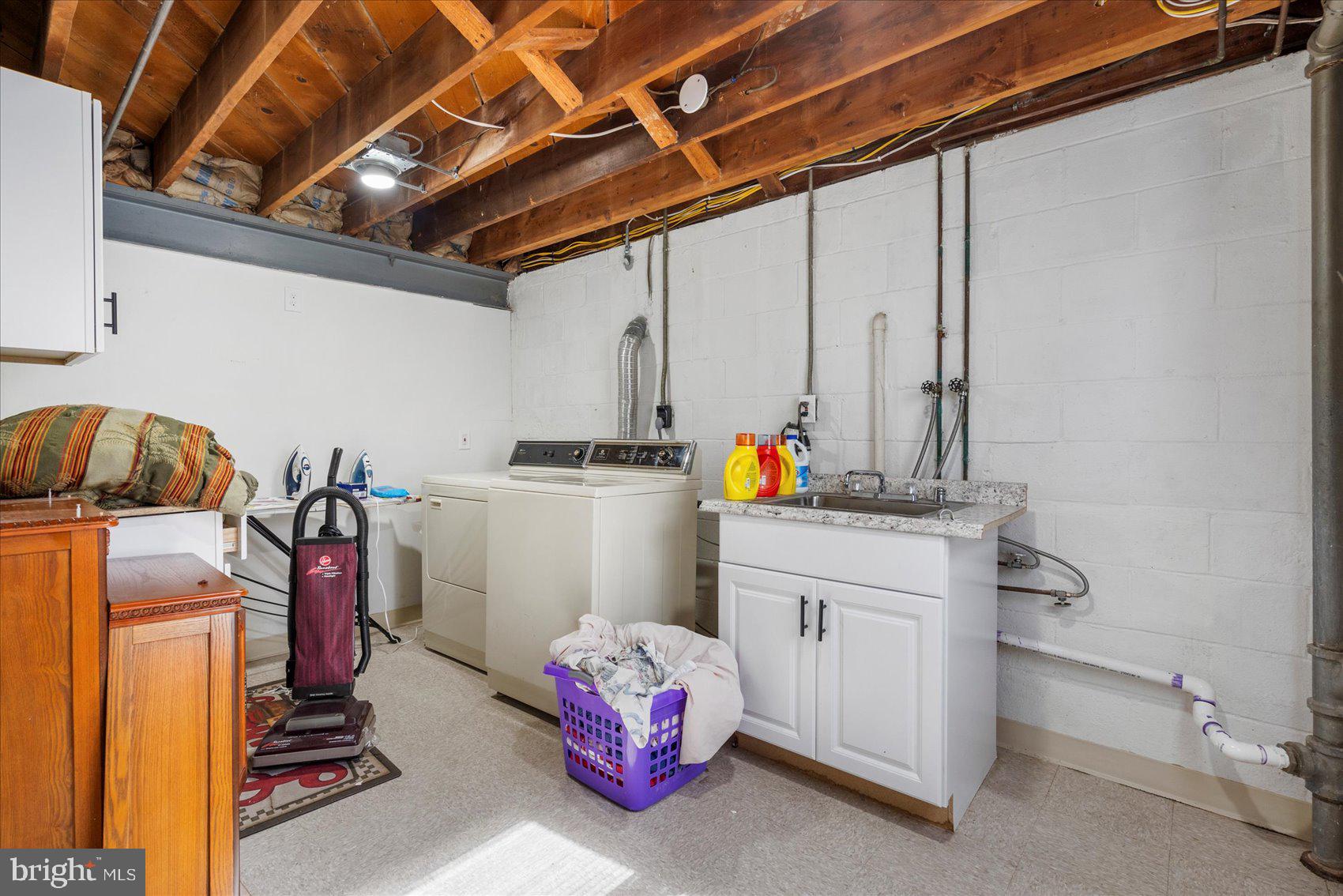 SHETLAND HILLS - Residential