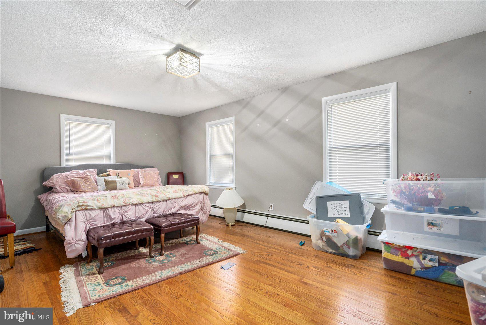 SHETLAND HILLS - Residential