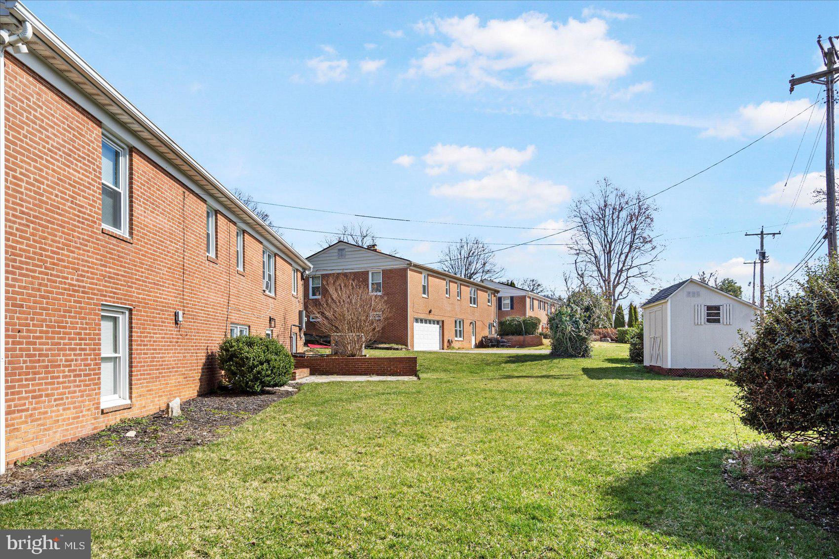 SHETLAND HILLS - Residential