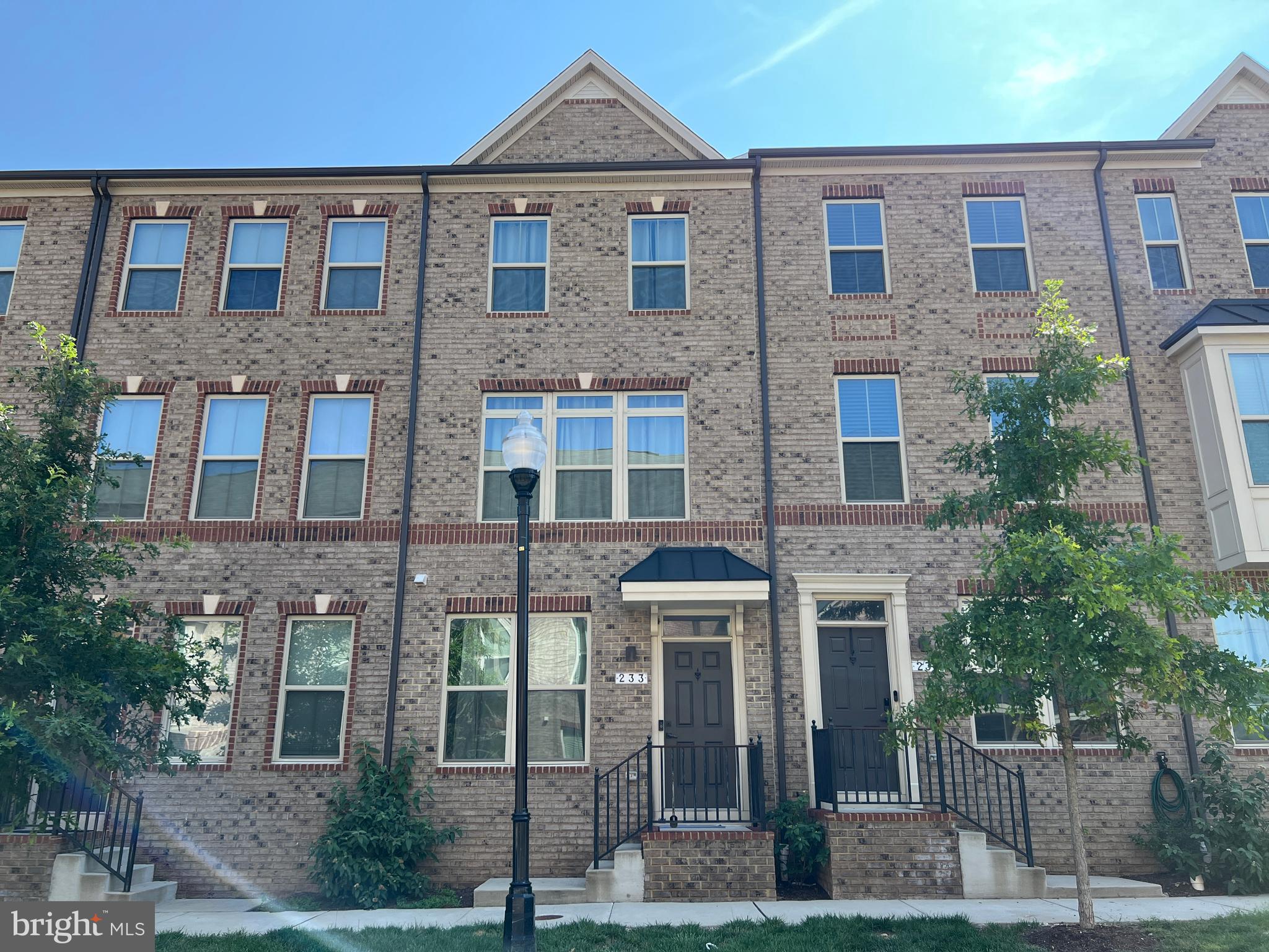 Beautiful modern home is waiting for its new owners!
