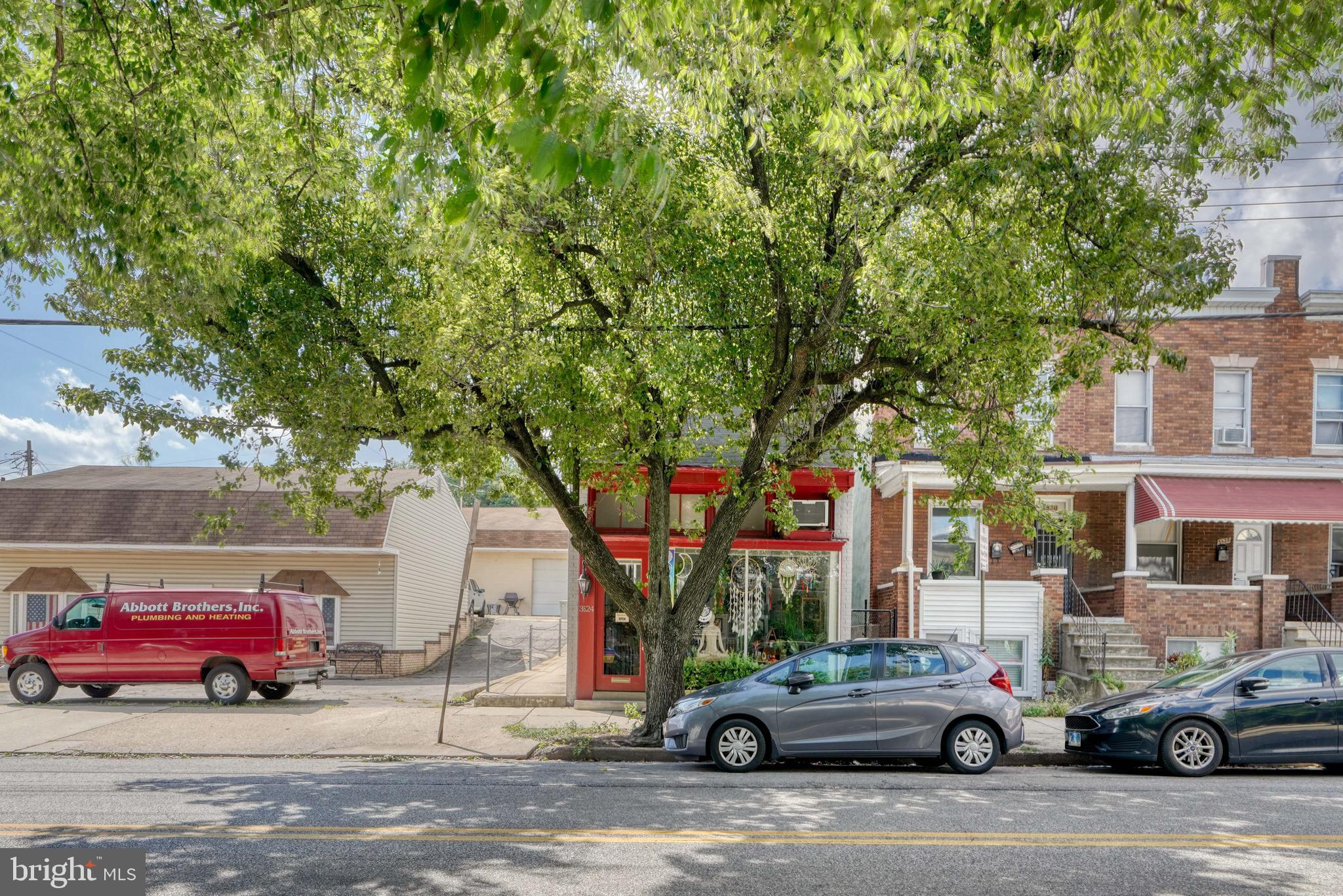 HAMPDEN HISTORIC DISTRICT - Residential Lease