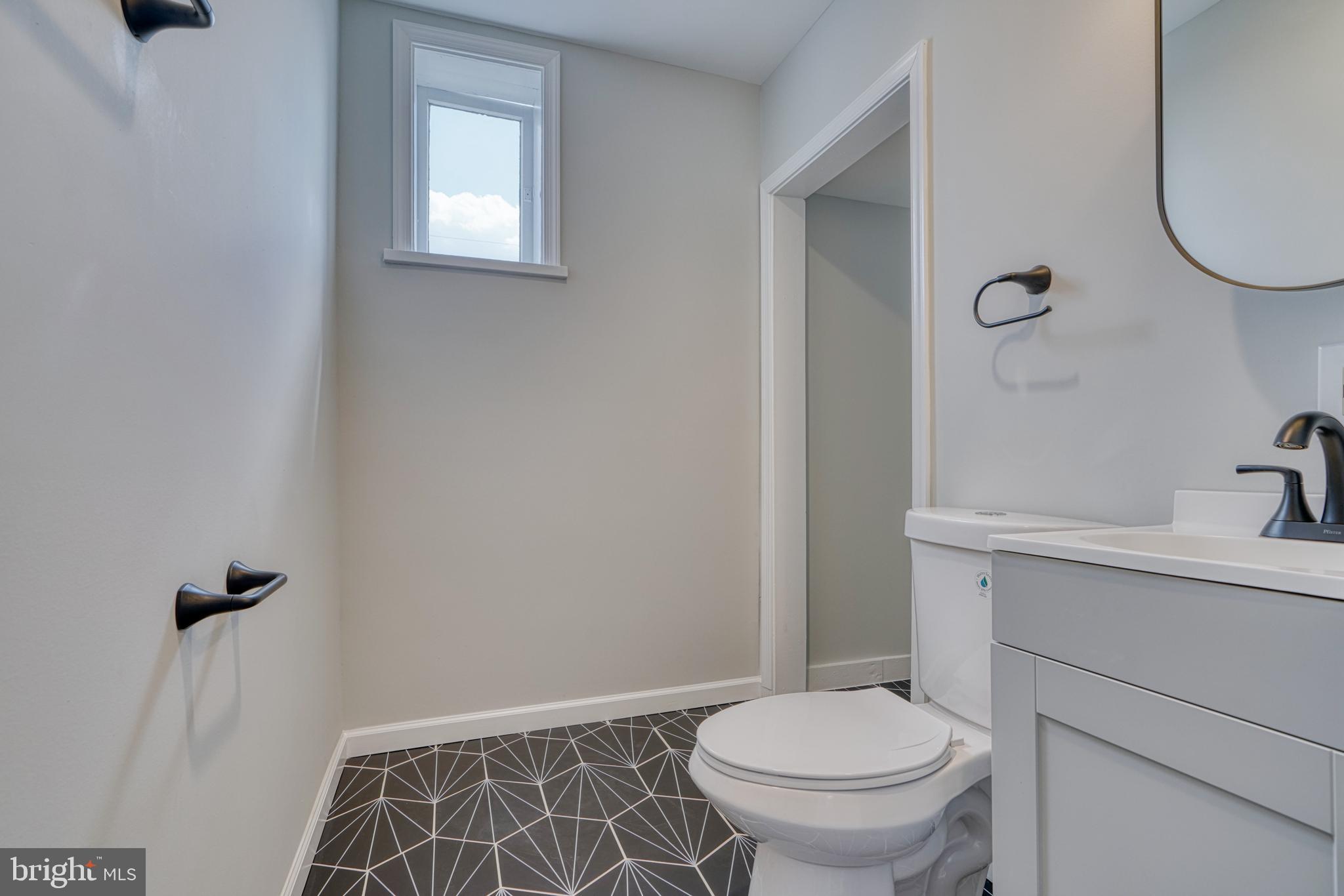 HAMPDEN HISTORIC DISTRICT - Residential Lease