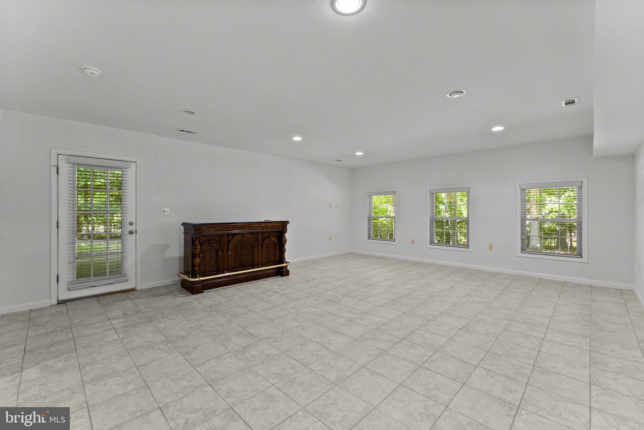 WINDWOOD COVES - Residential