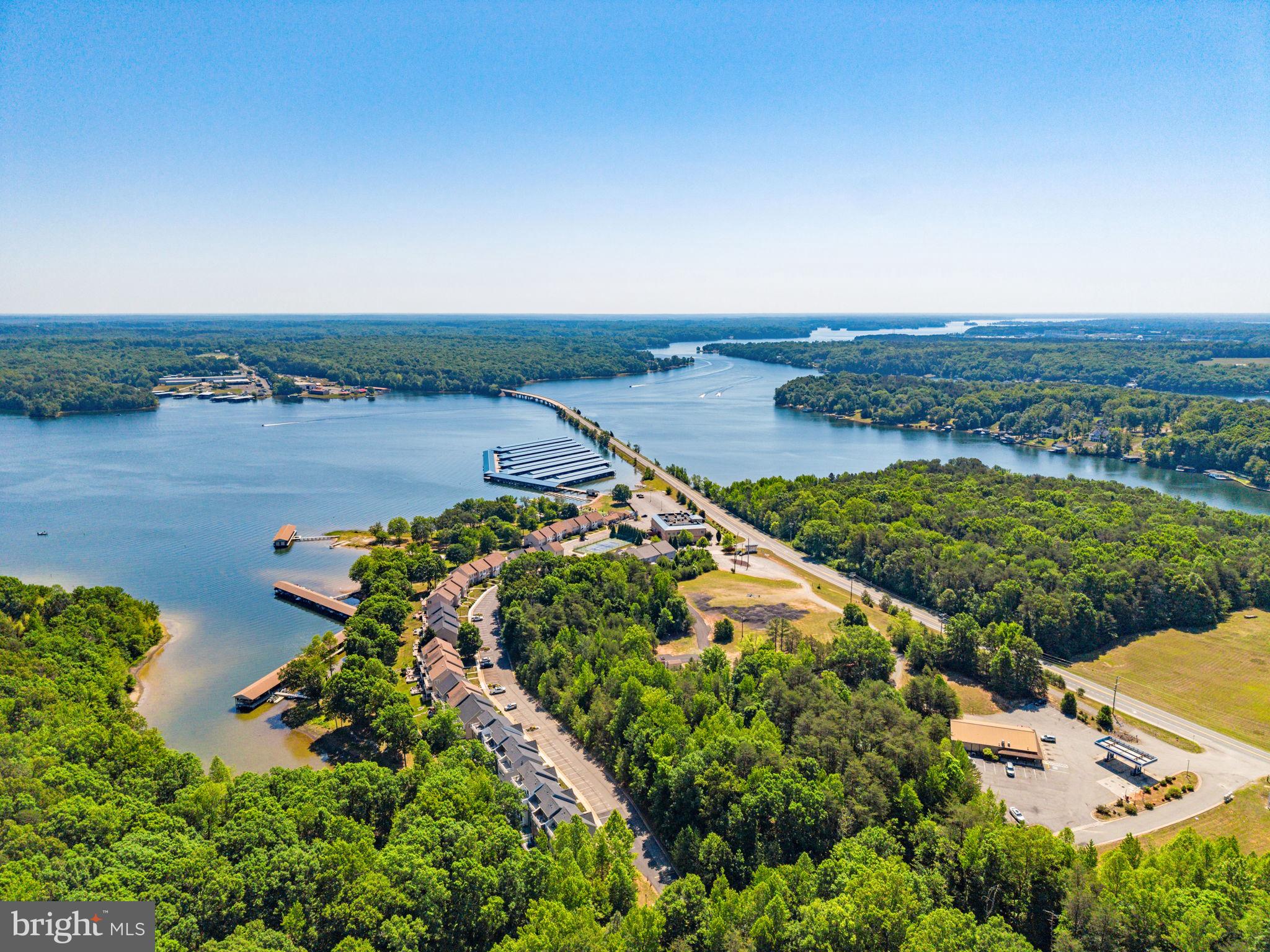 WINDWOOD COVES - Residential