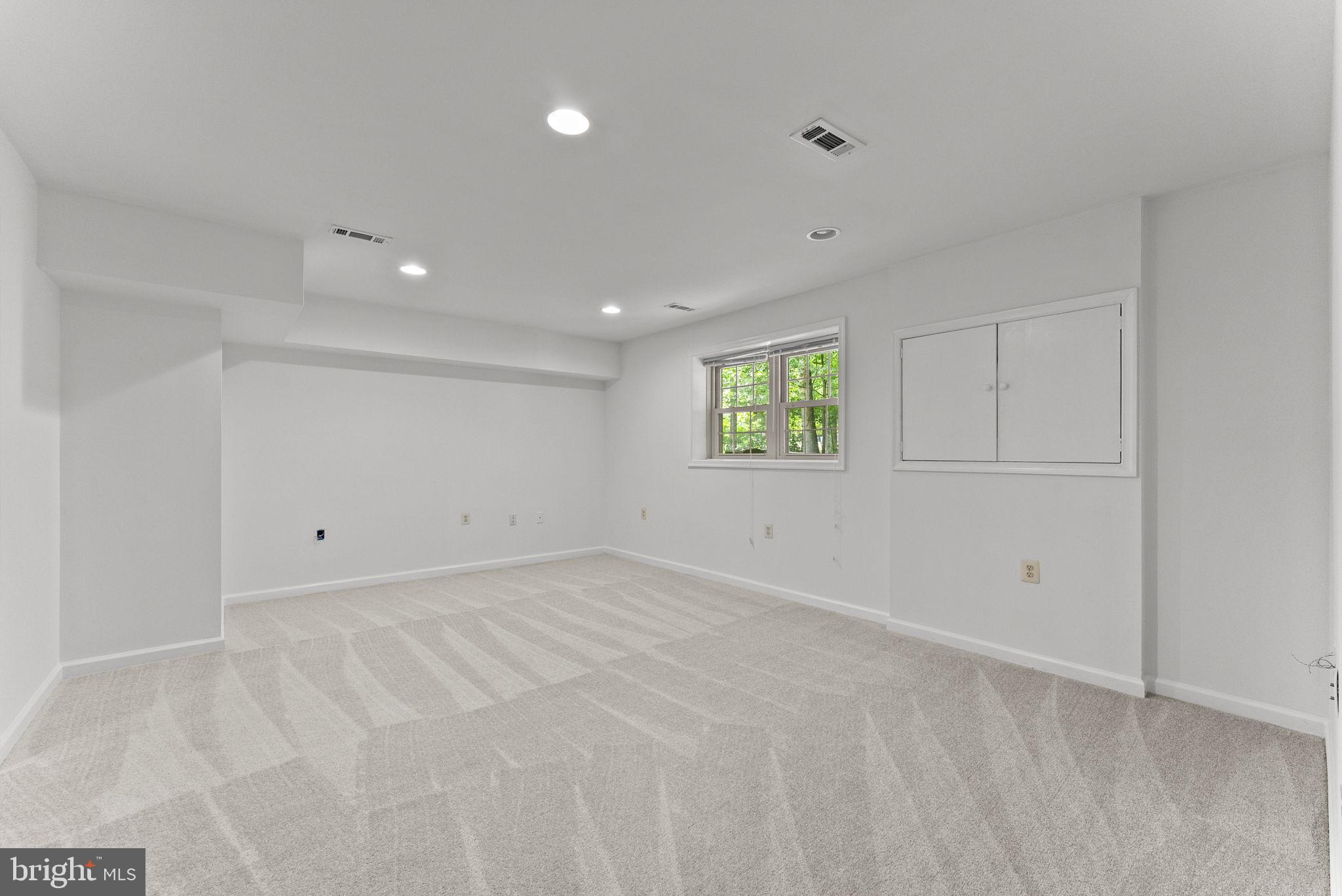 WINDWOOD COVES - Residential