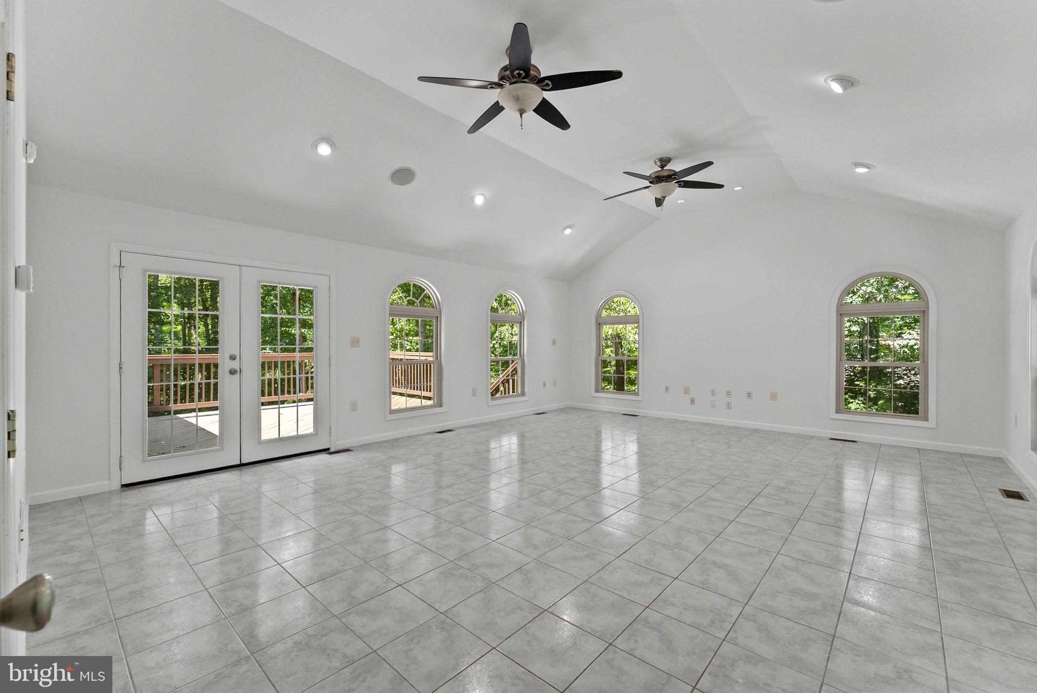 WINDWOOD COVES - Residential