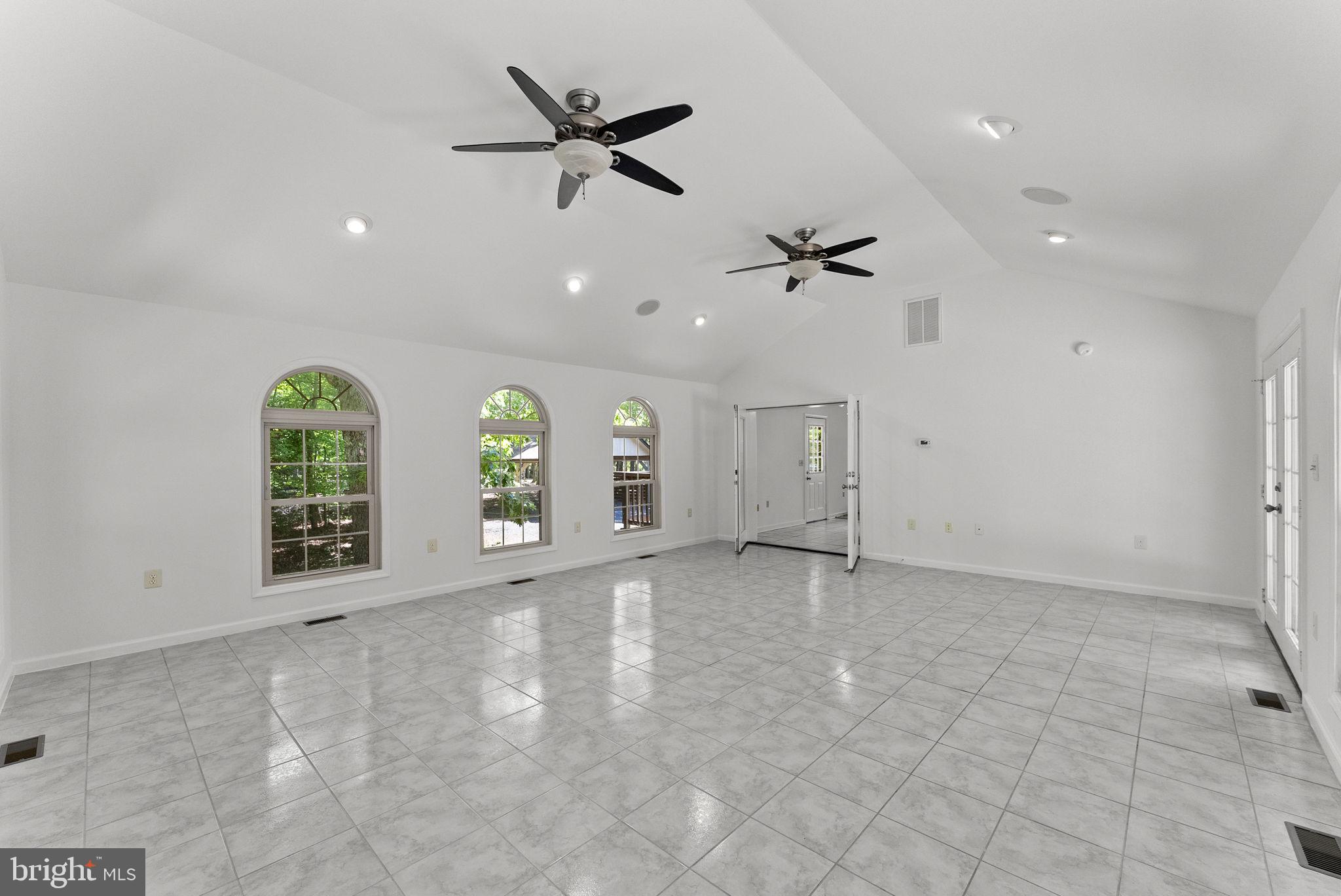 WINDWOOD COVES - Residential