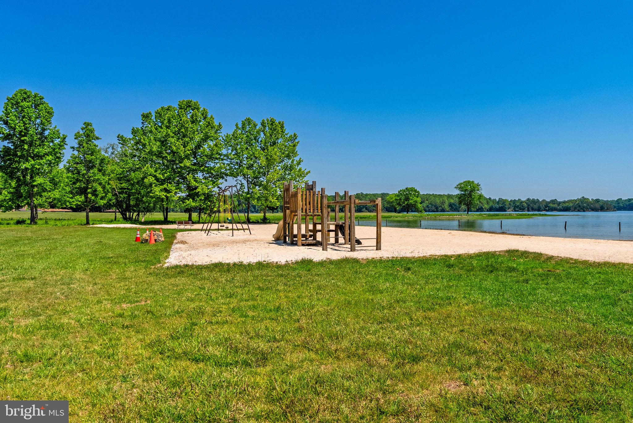 WINDWOOD COVES - Residential