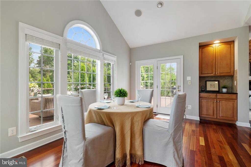 SUNRISE VALLEY - Residential