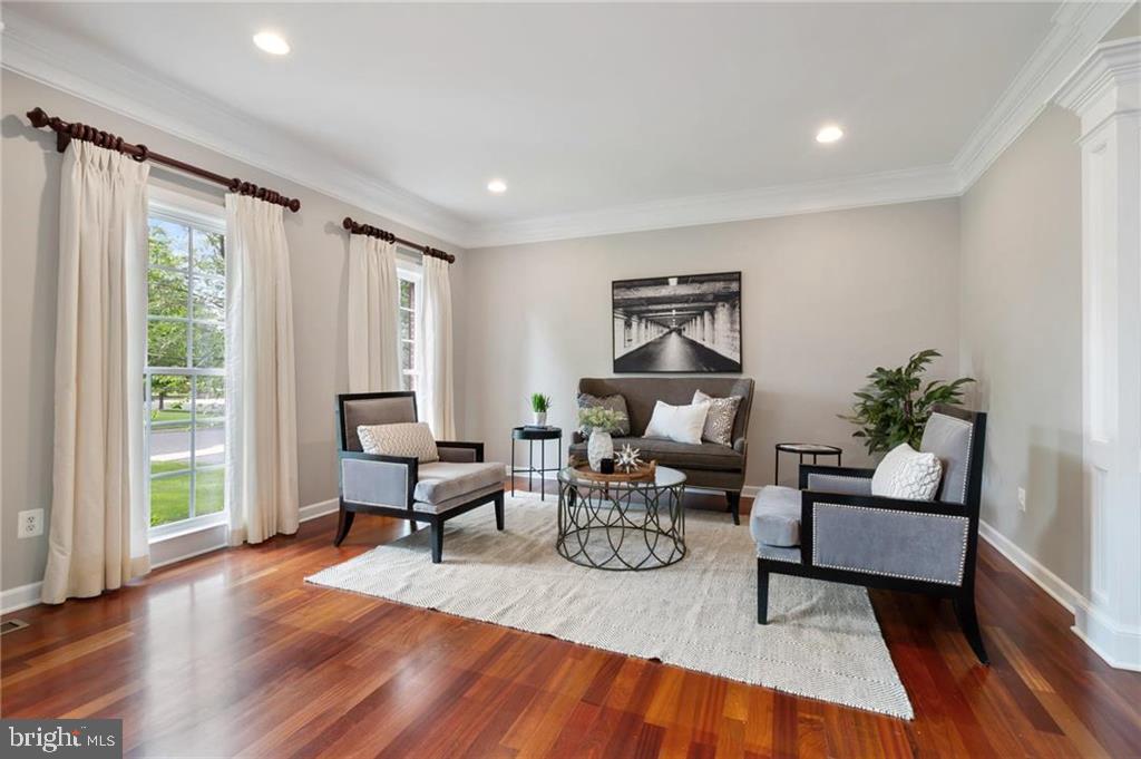 SUNRISE VALLEY - Residential