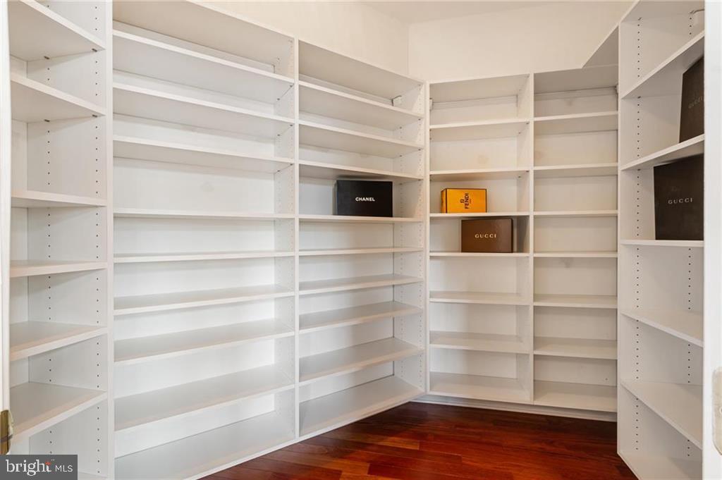 SUNRISE VALLEY - Residential