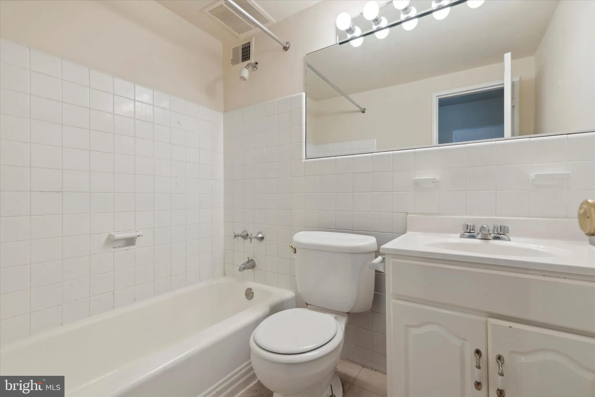 Philadelphia, Pennsylvania 19103, United States, ,1 BathroomBathrooms,Residential,Active,172249