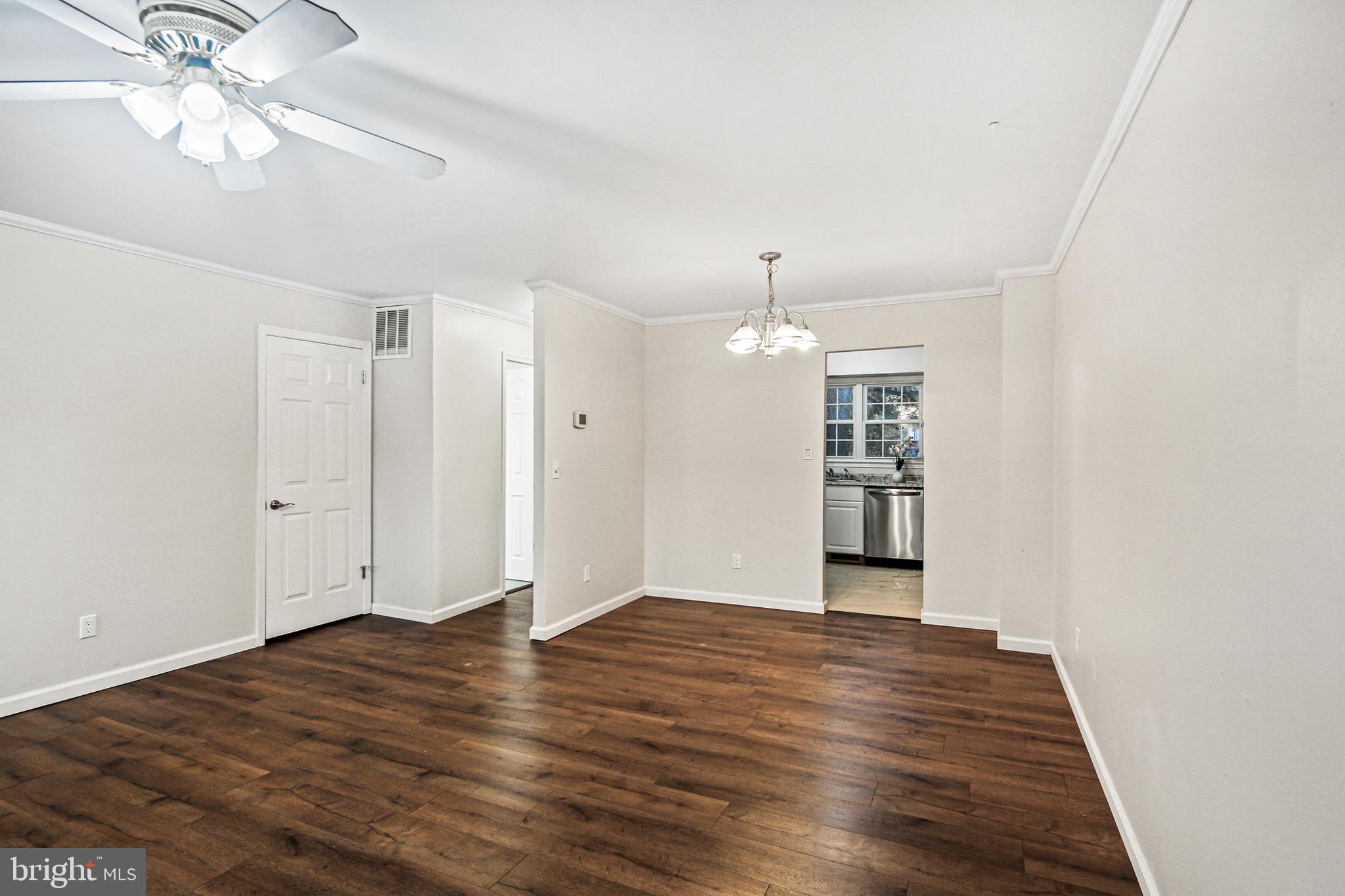 OAKWOOD VILLAGE - Residential