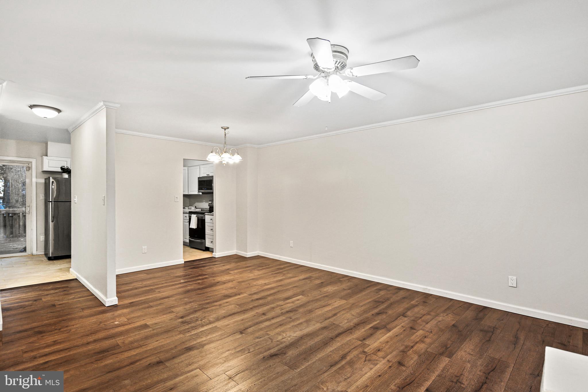 OAKWOOD VILLAGE - Residential