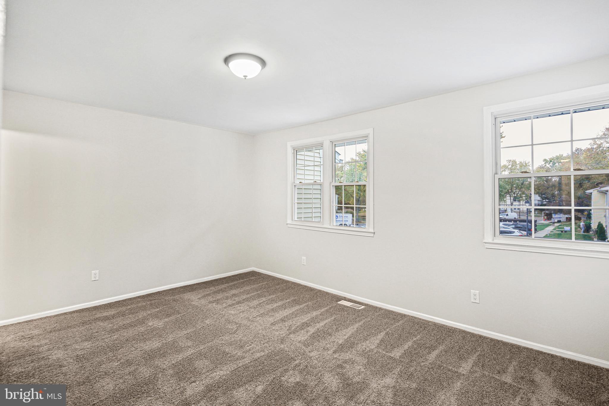 OAKWOOD VILLAGE - Residential